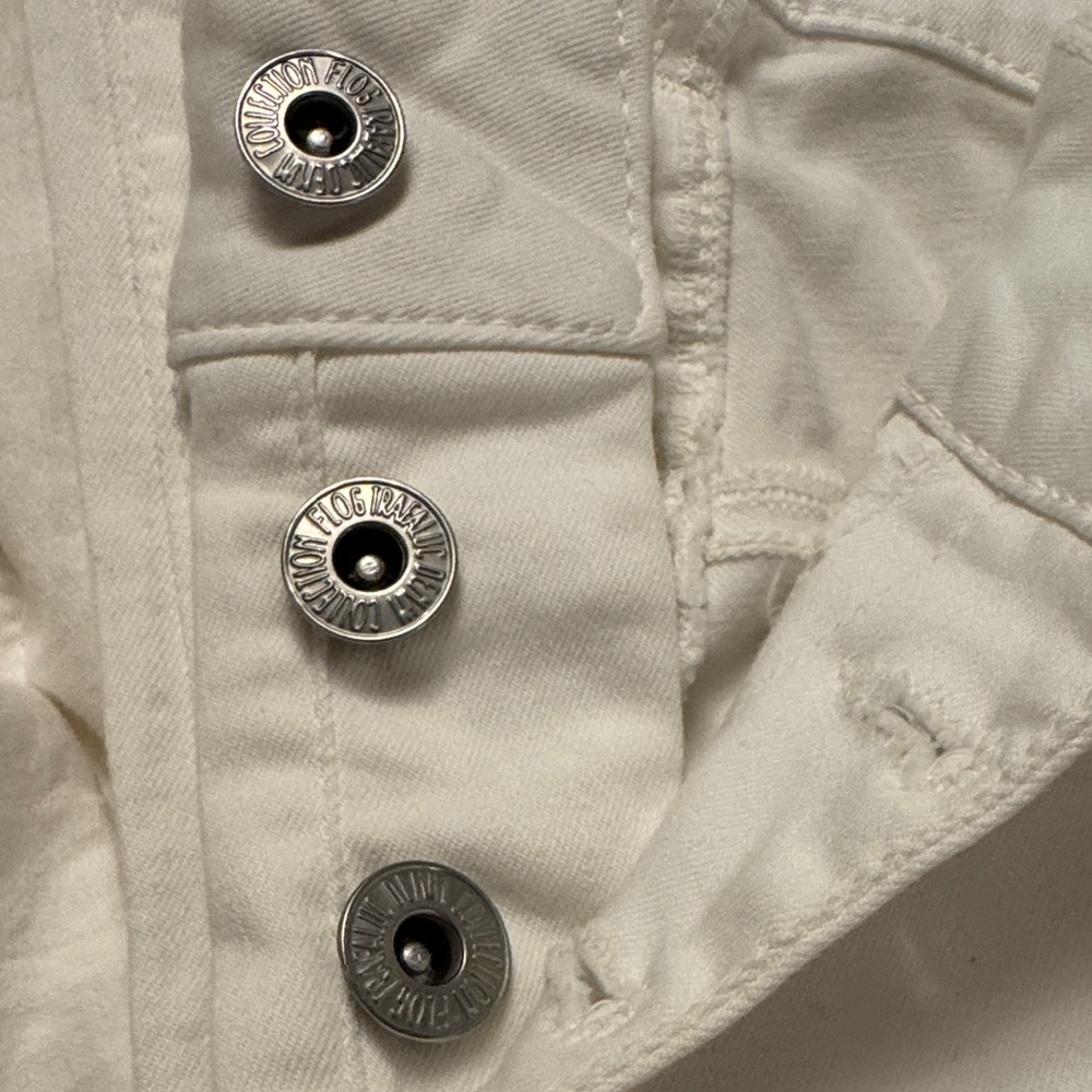 Bevvy Flog Aviv Button Fly White Denim sz 28 nwot - Picture 3 of 11
